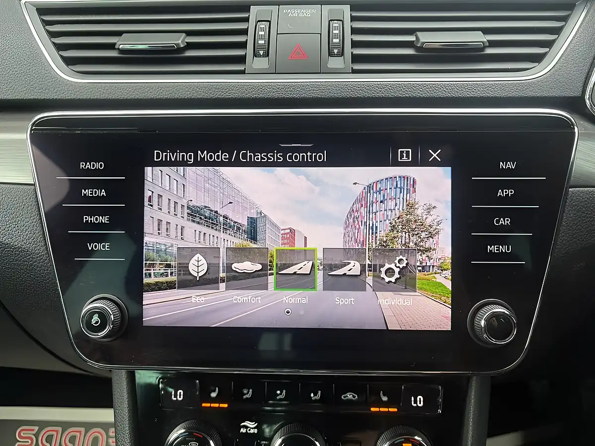 Used 2021 Skoda Superb Se L Silver - Interior and Exterior details 11