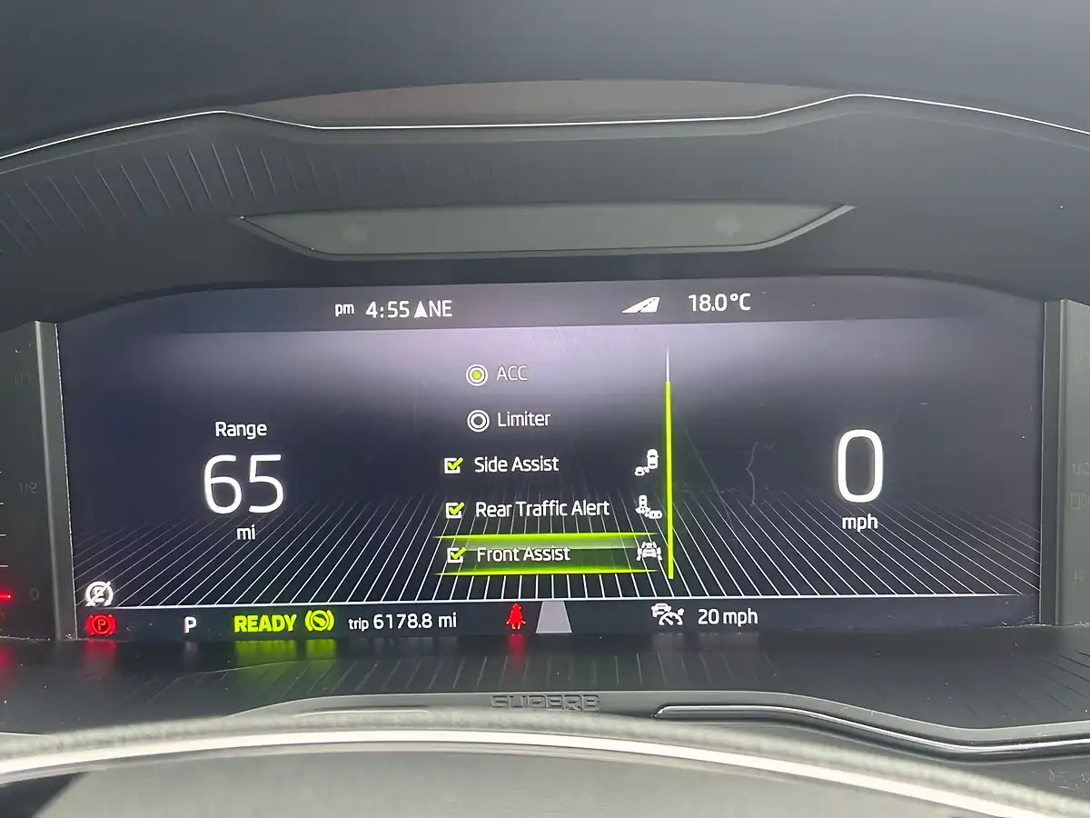 Used 2021 Skoda Superb Se L Silver - Interior and Exterior details 18
