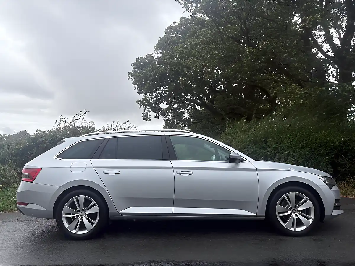 Used 2021 Skoda Superb Se L Silver - Interior and Exterior details 4
