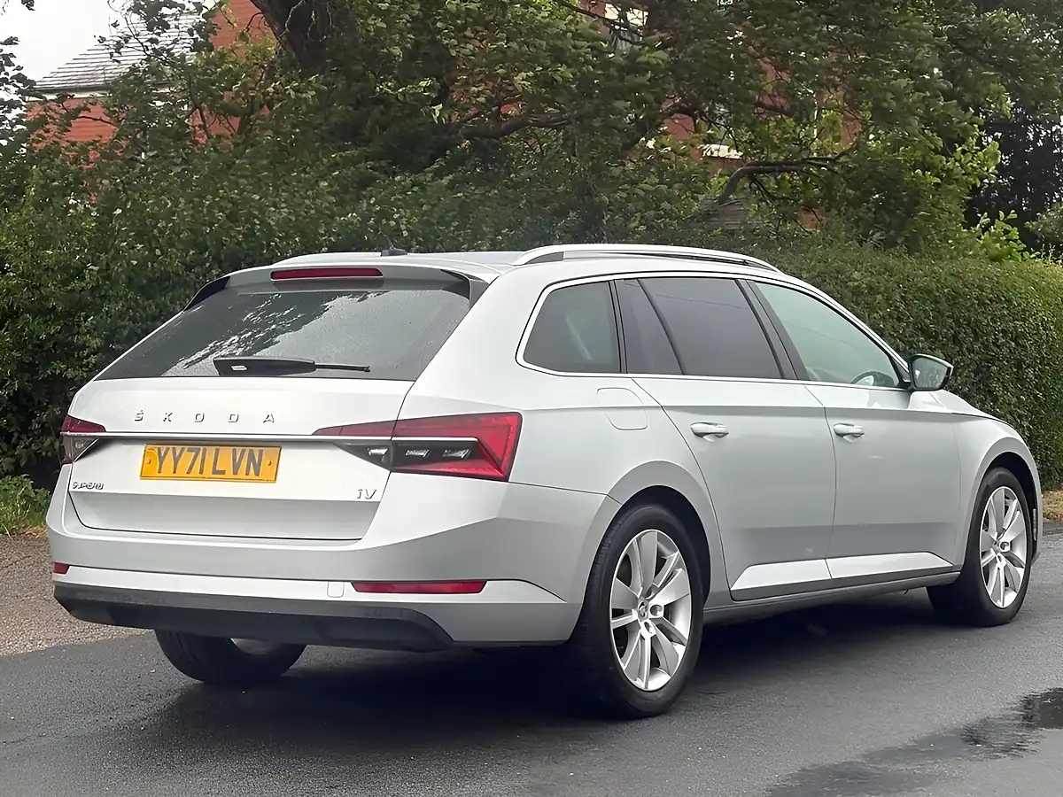 Used 2021 Skoda Superb Se L Silver - Interior and Exterior details 7