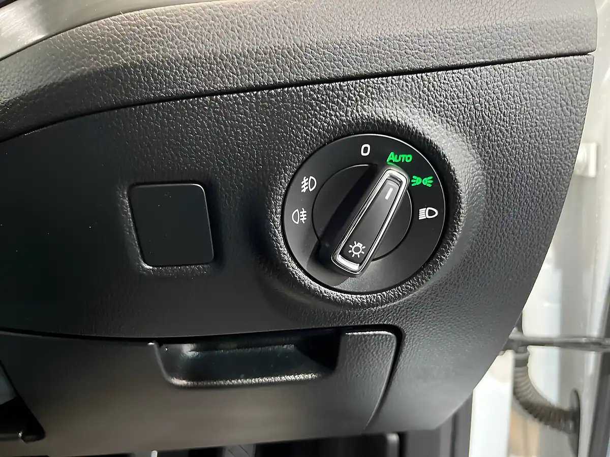 Used 2021 Skoda Superb Se L White - Interior and Exterior details 11