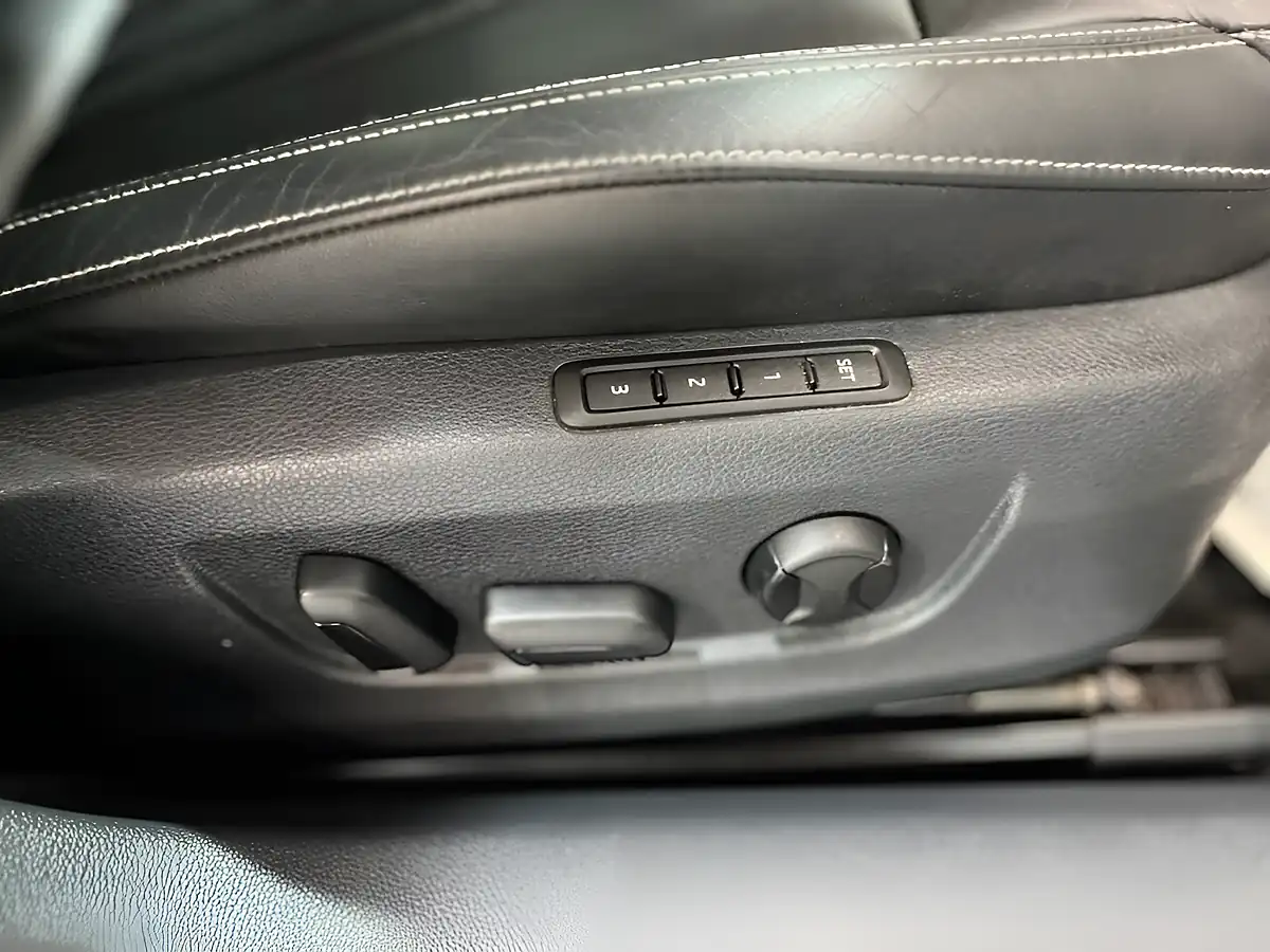 Used 2021 Skoda Superb Se L White - Interior and Exterior details 15