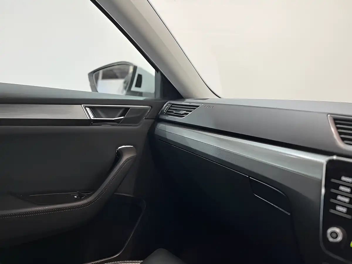 Used 2021 Skoda Superb Se L White - Interior and Exterior details 16