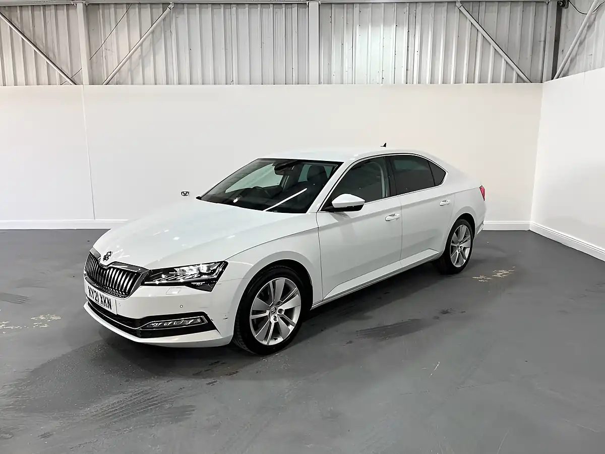 Used 2021 Skoda Superb Se L White - Interior and Exterior details 3