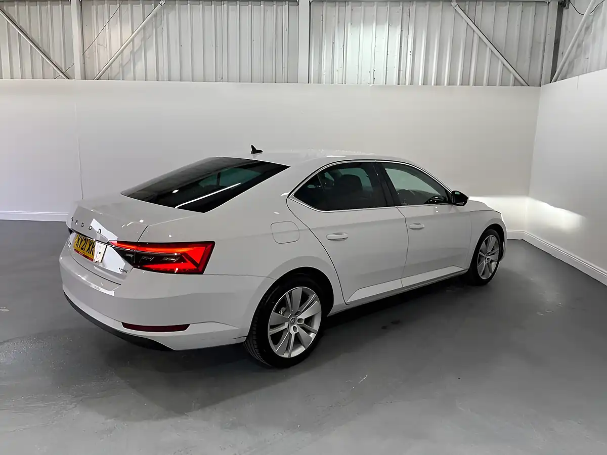 Used 2021 Skoda Superb Se L White - Interior and Exterior details 4