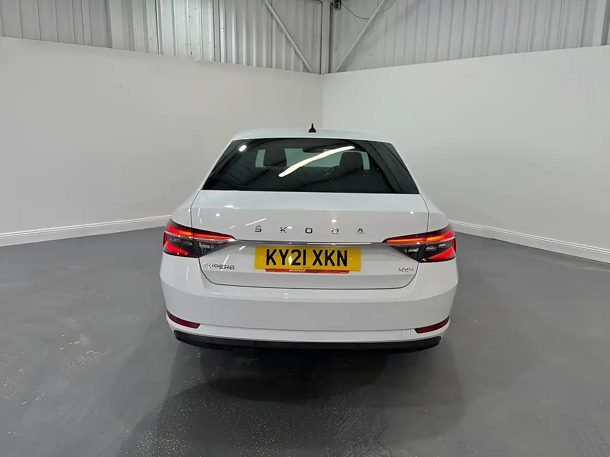 Used 2021 Skoda Superb Se L White - Interior and Exterior details 5