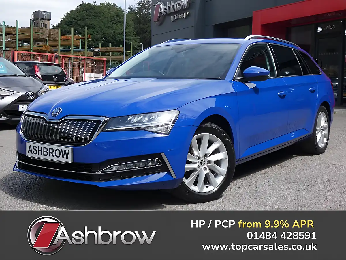 Used 2021 Skoda Superb Se Technology Energy Blue - Front View