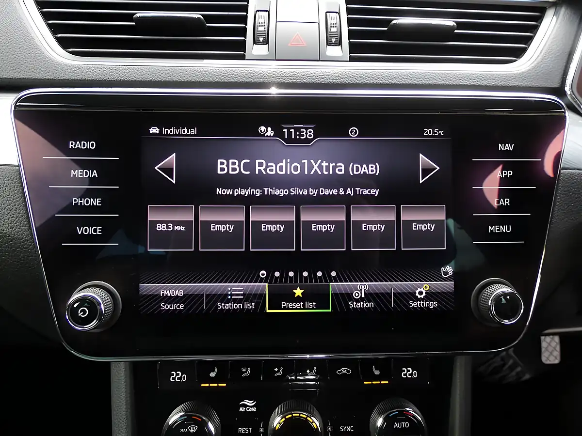 Used 2021 Skoda Superb Se Technology Energy Blue - Interior and Exterior details 14