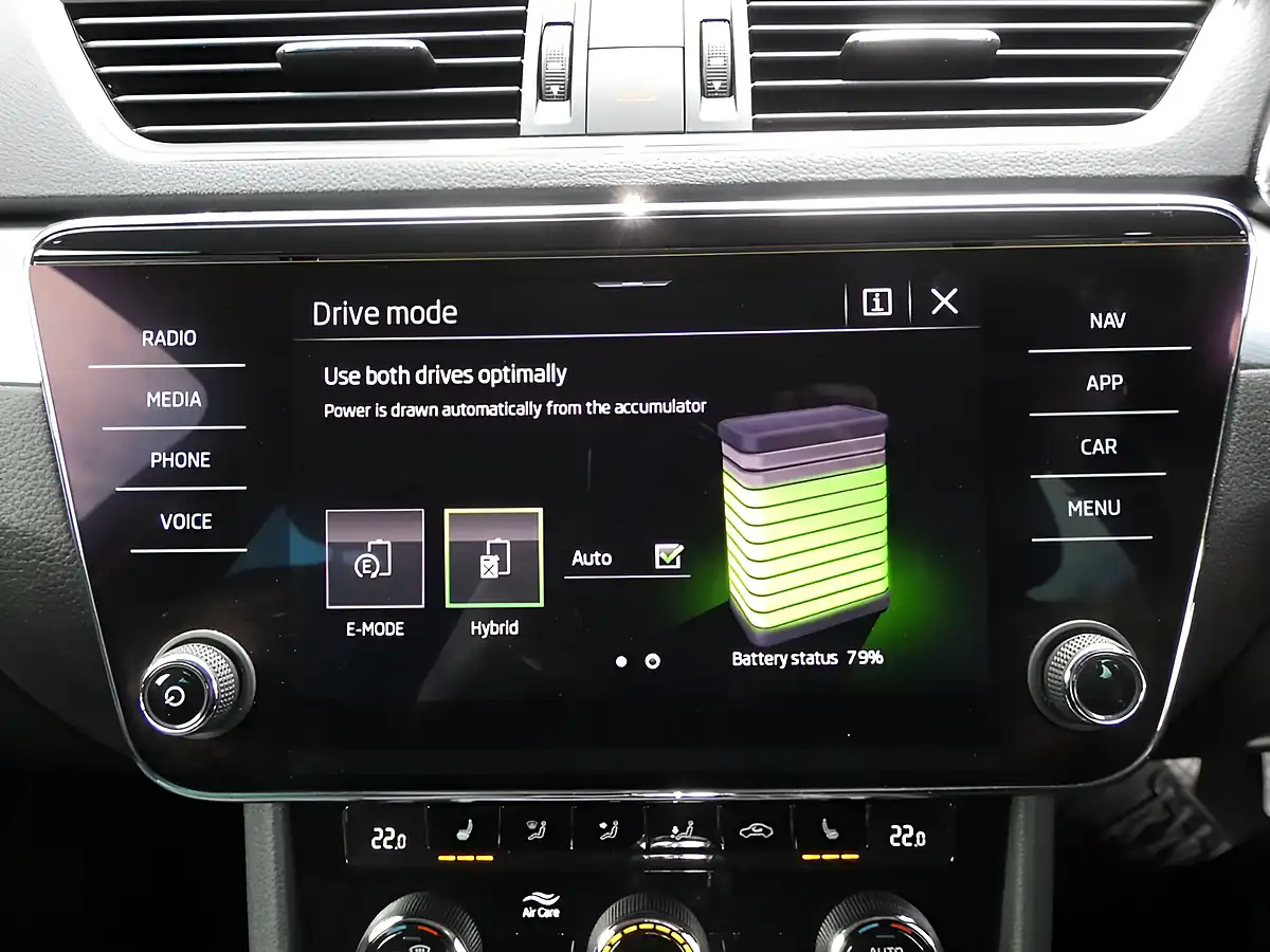 Used 2021 Skoda Superb Se Technology Energy Blue - Interior and Exterior details 16
