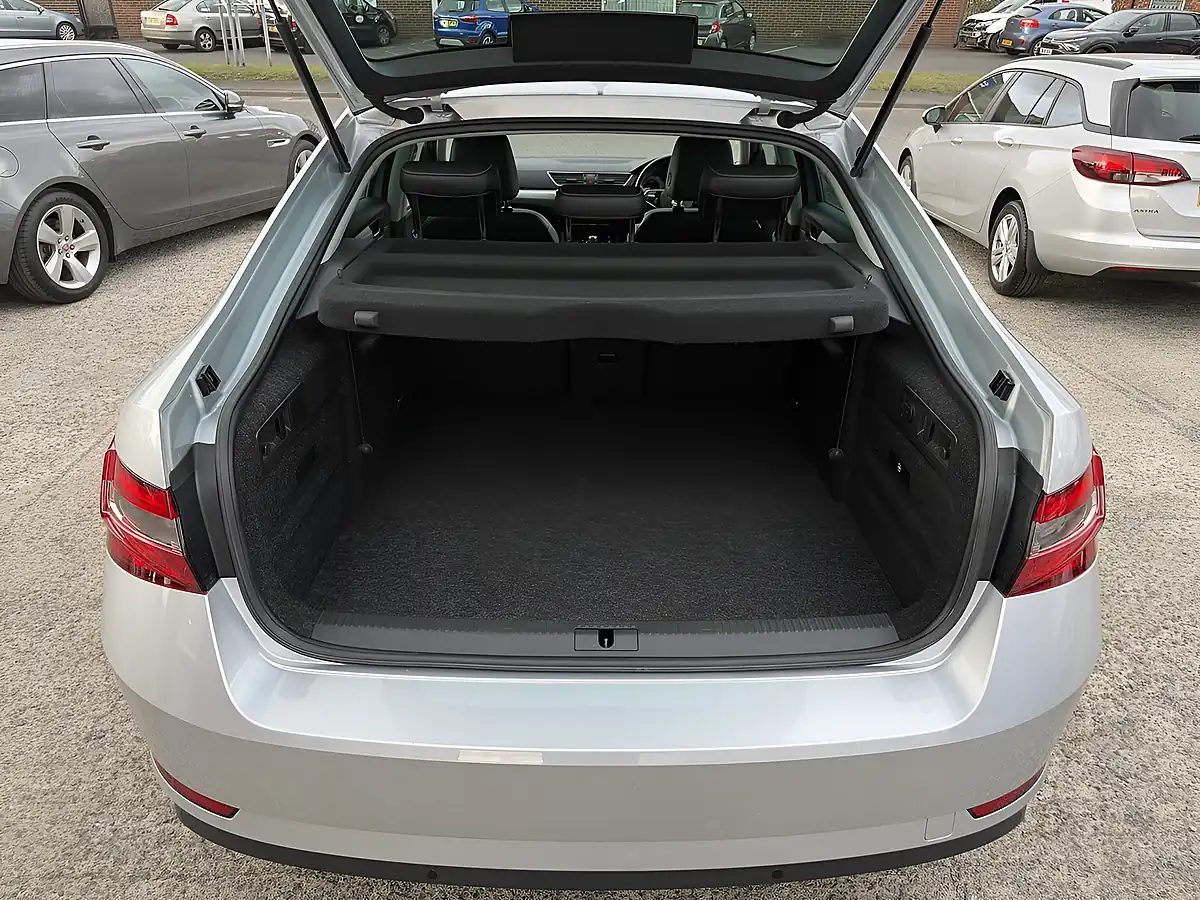 Used 2021 Skoda Superb Se Technology Silver Metallic - Interior and Exterior details 15