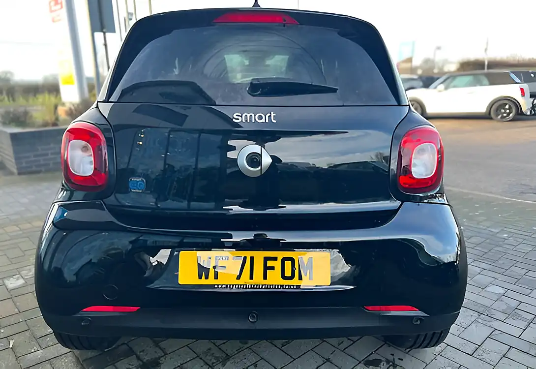 Used 2021 Smart Forfour Premium Black/Black - Interior and Exterior details 11