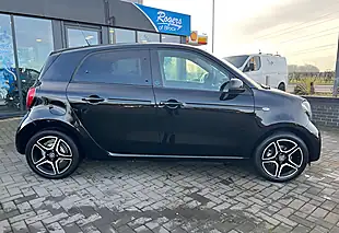 Used 2021 Smart Forfour Premium Black/Black - Interior and Exterior details 10