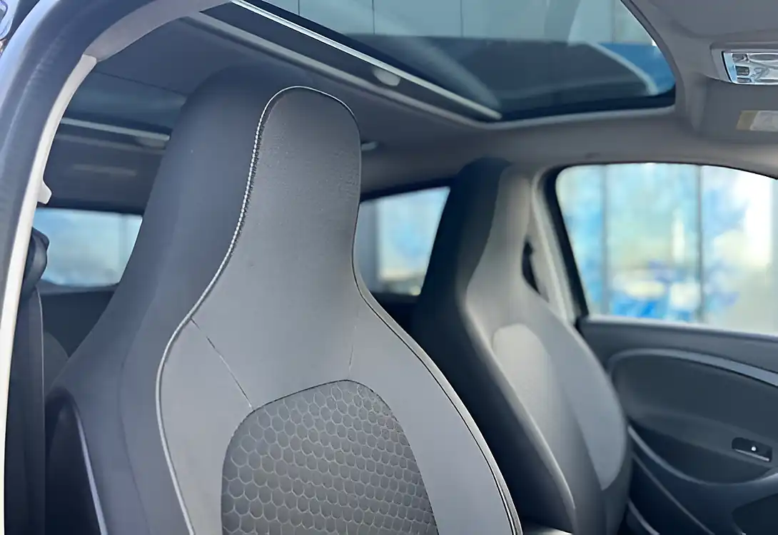 Used 2021 Smart Forfour Premium Black/Black - Interior and Exterior details 19
