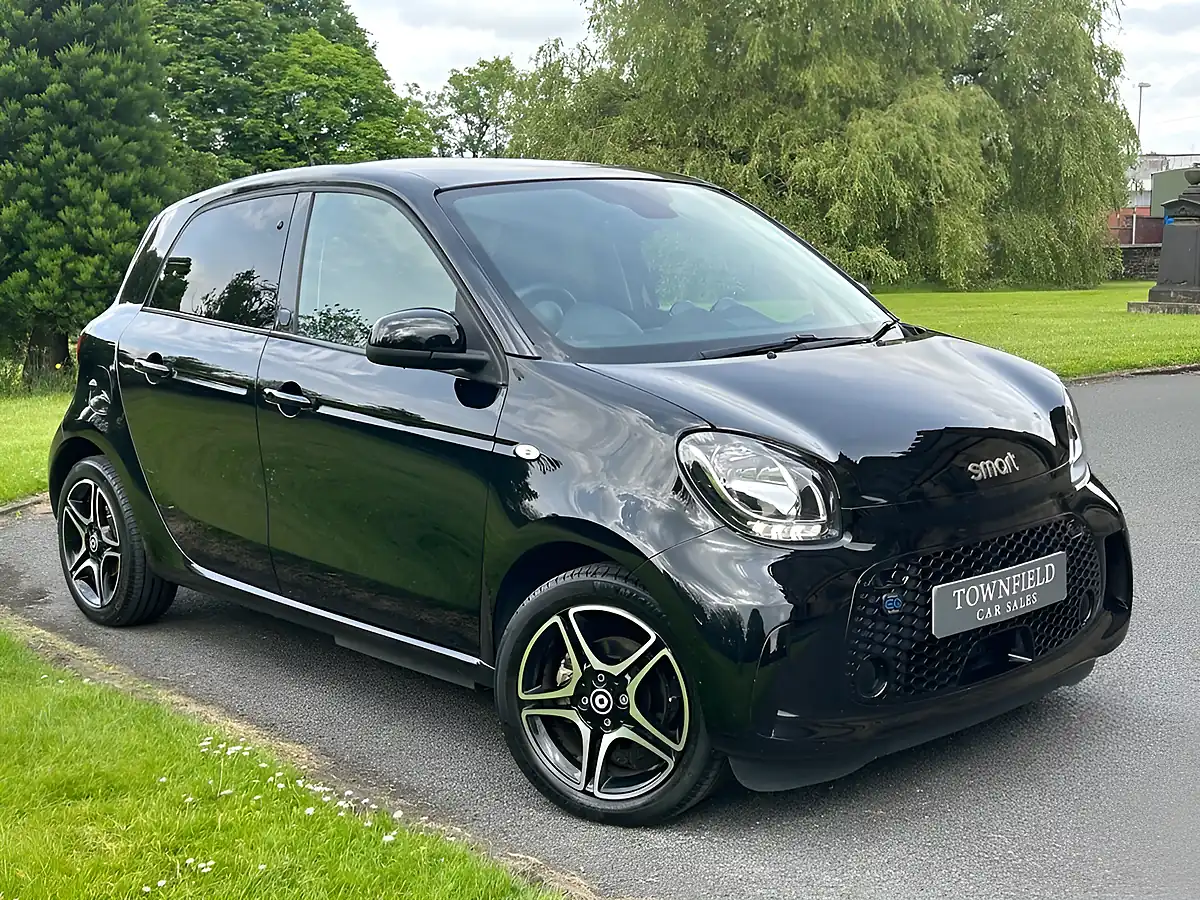 Used 2021 Smart Forfour Premium Black - Front View