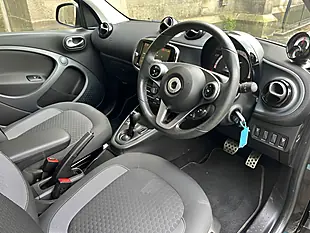 Used 2021 Smart Forfour Premium Black - Interior and Exterior details 13