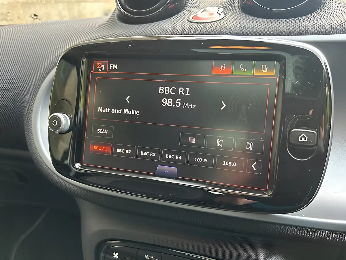 Used 2021 Smart Forfour Premium Black - Interior and Exterior details 14