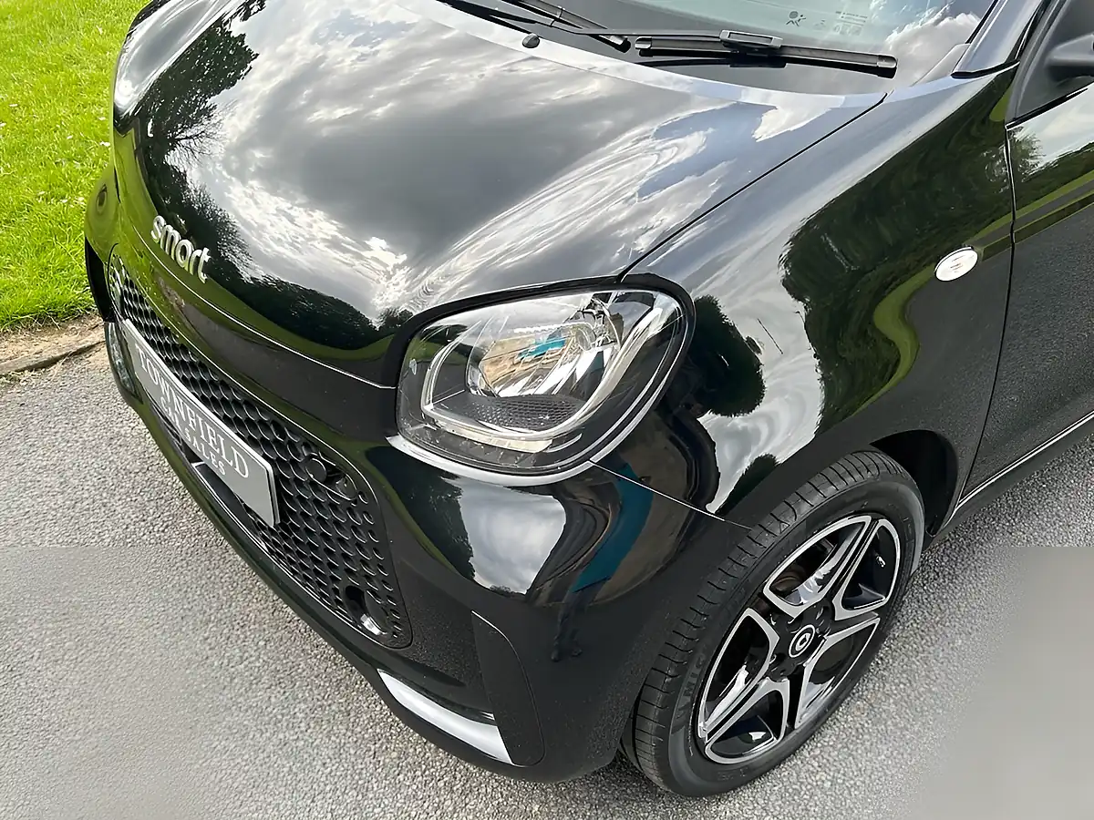 Used 2021 Smart Forfour Premium Black - Interior and Exterior details 17