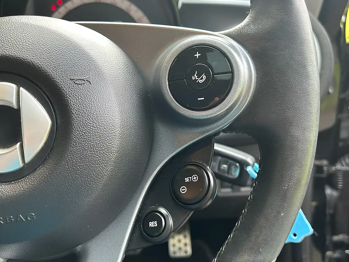 Used 2021 Smart Forfour Premium Black - Interior and Exterior details 20