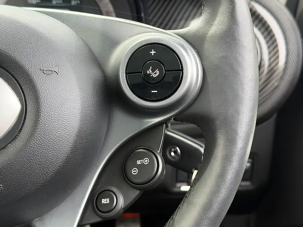 Used 2021 Smart Fortwo Brabus Line Black - Interior and Exterior details 17