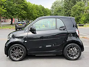 Used 2021 Smart Fortwo Brabus Line Black - Interior and Exterior details 6