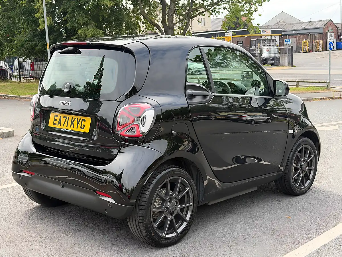 Used 2021 Smart Fortwo Brabus Line Black - Interior and Exterior details 7