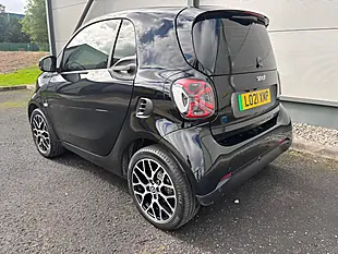 Used 2021 Smart Fortwo Exclusive Black - Interior and Exterior details 9