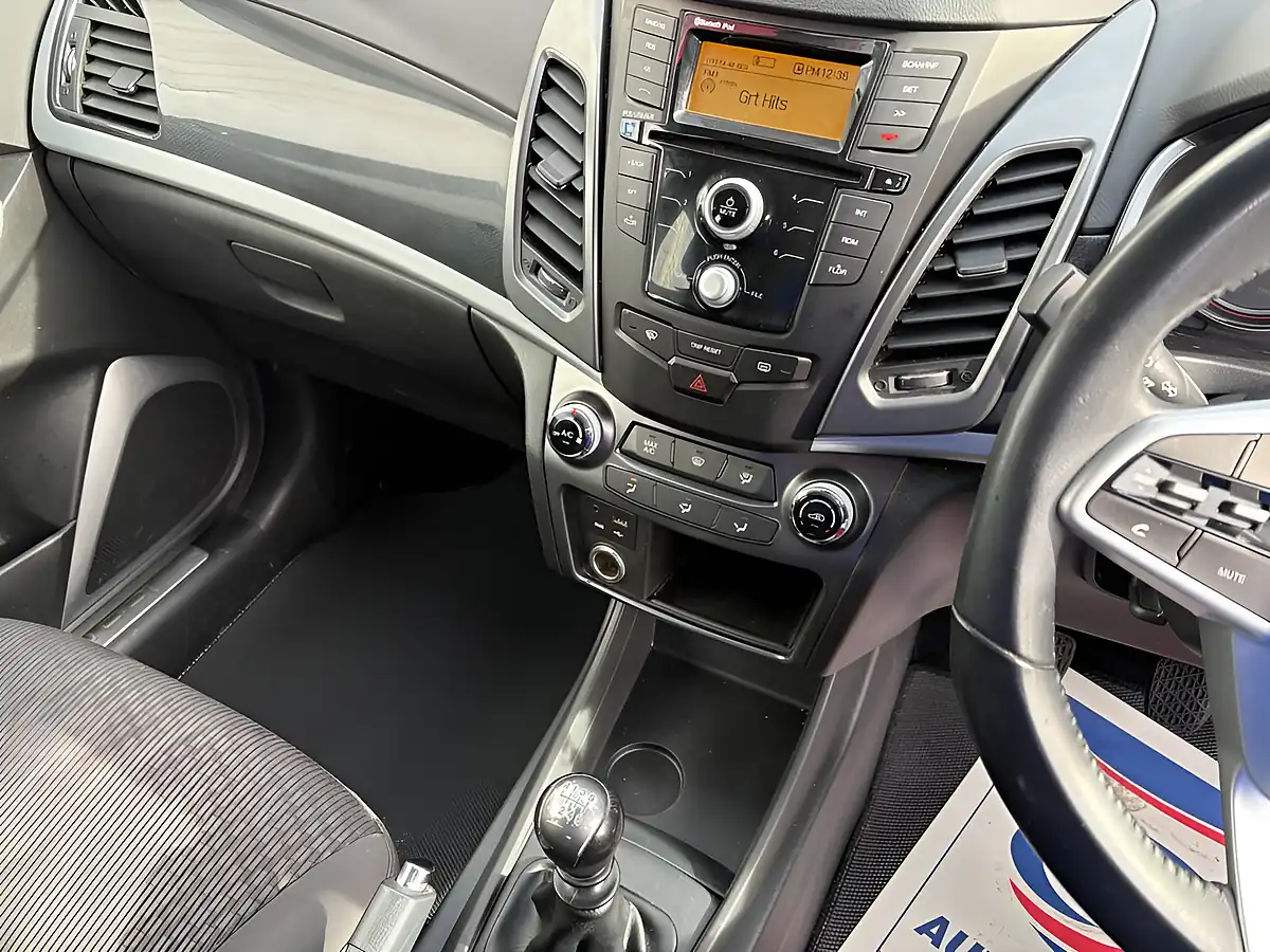 Used 2021 Ssangyong Korando Se White - Interior and Exterior details 9