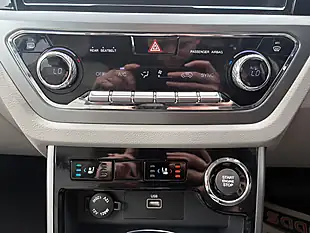 Used 2021 Ssangyong Korando Ultimate Blue - Interior and Exterior details 11