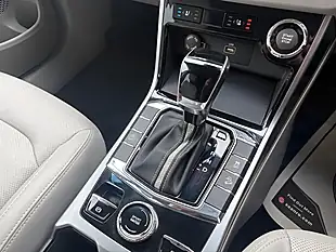Used 2021 Ssangyong Korando Ultimate Blue - Interior and Exterior details 12