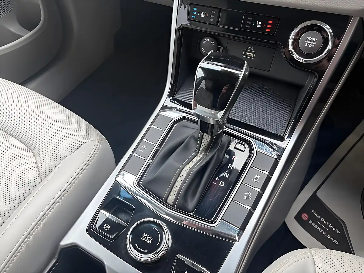 Used 2021 Ssangyong Korando Ultimate Blue - Interior and Exterior details 12