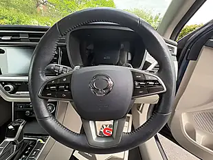 Used 2021 Ssangyong Korando Ultimate Blue - Interior and Exterior details 9