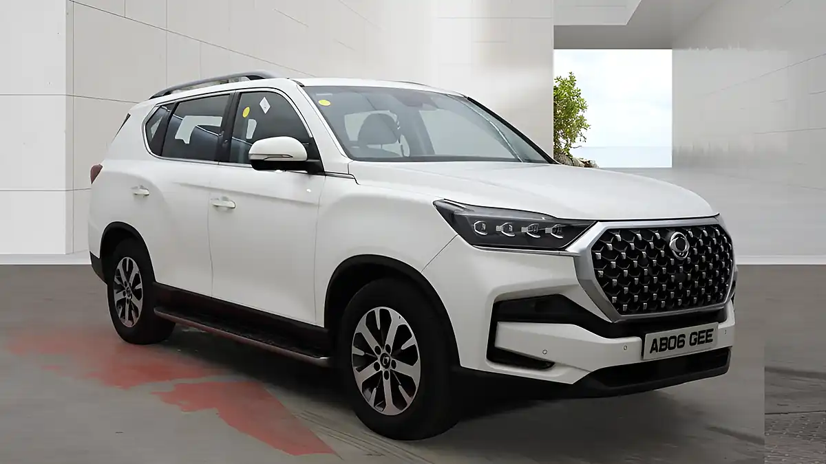 Used 2021 Ssangyong Rexton Ventura White - Front View