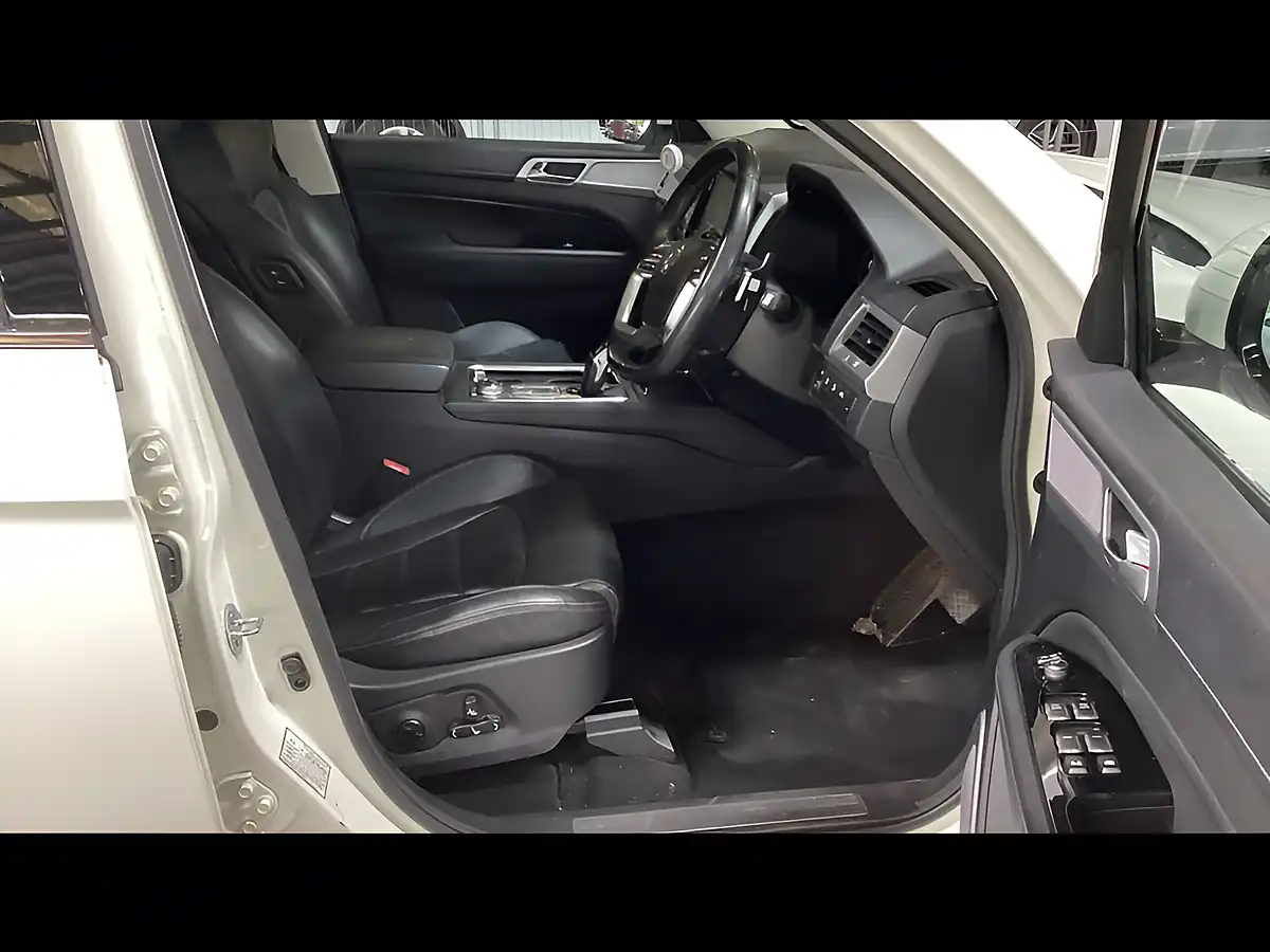 Used 2021 Ssangyong Rexton Ventura White - Interior and Exterior details 11