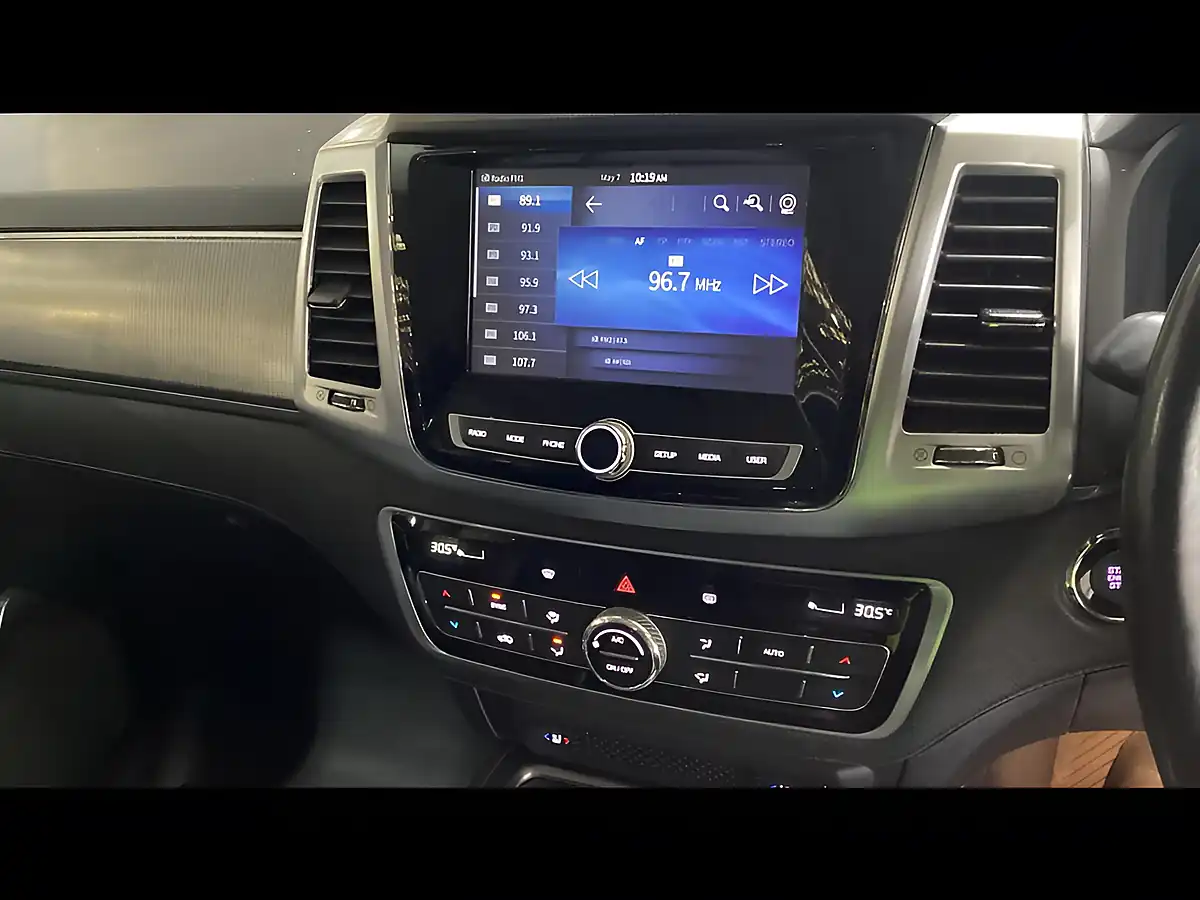 Used 2021 Ssangyong Rexton Ventura White - Interior and Exterior details 12