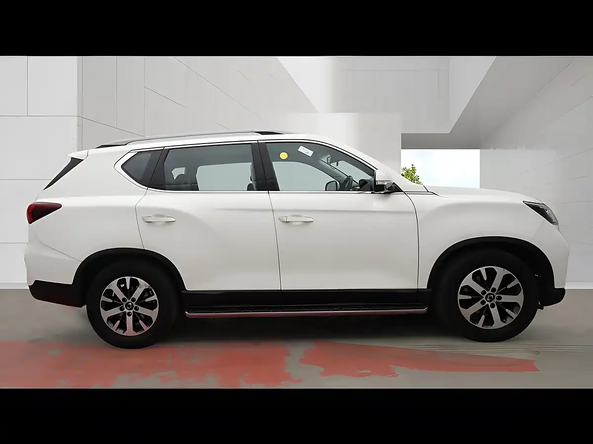 Used 2021 Ssangyong Rexton Ventura White - Interior and Exterior details 5