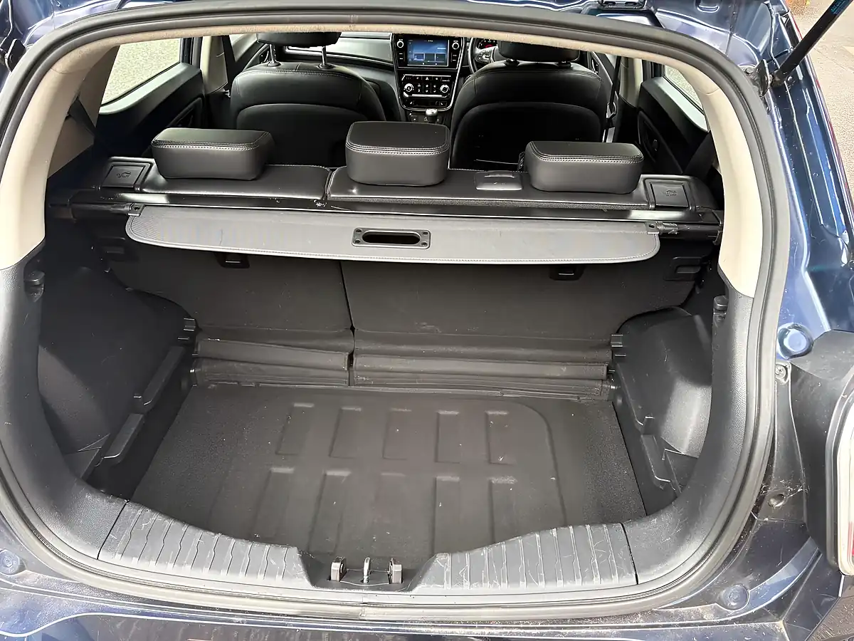 Used 2021 Ssangyong Tivoli Ventura Blue - Interior and Exterior details 12