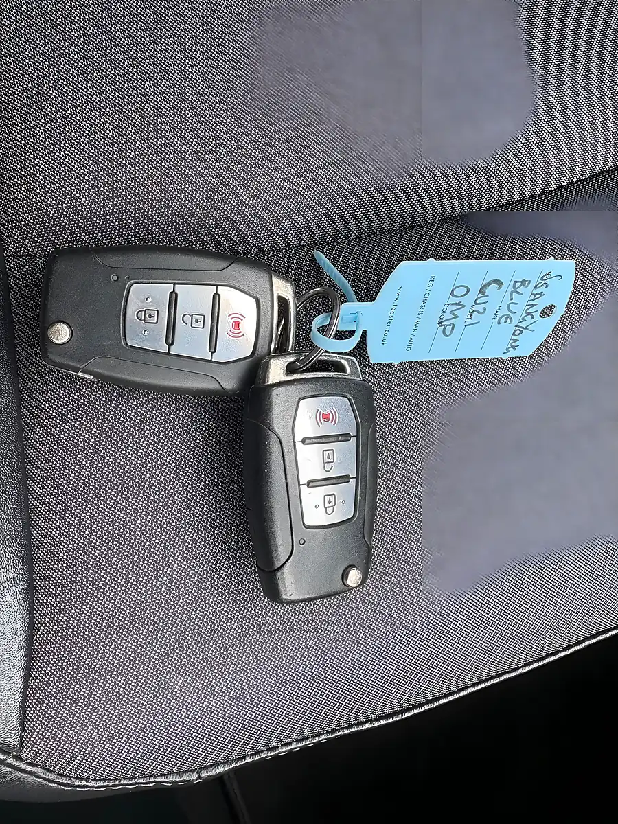 Used 2021 Ssangyong Tivoli Ventura Blue - Interior and Exterior details 19