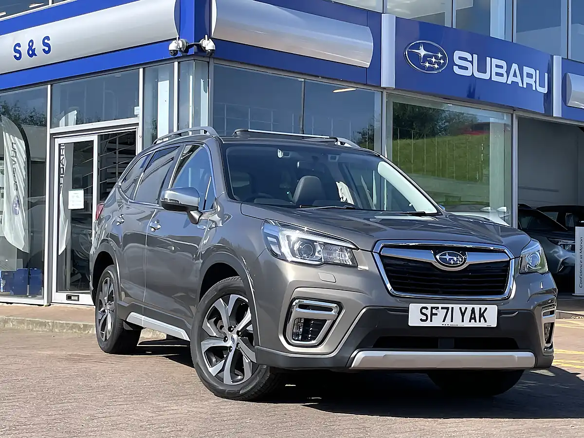 Used 2021 Subaru Forester Xe Premium Gold - Front View