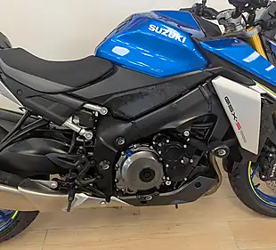 Used 2021 Suzuki GSX-S1000 Blue - Interior and Exterior details 11