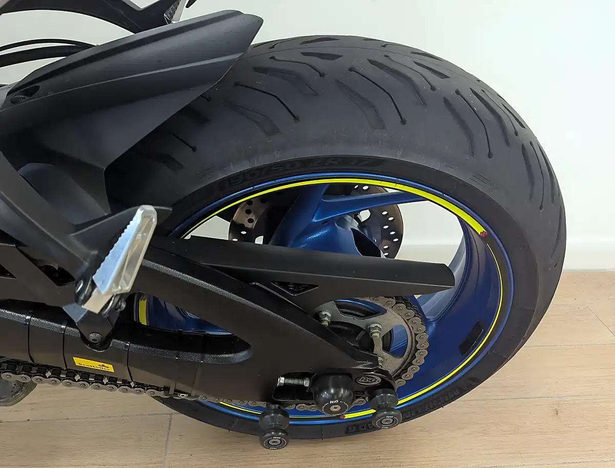 Used 2021 Suzuki GSX-S1000 Blue - Interior and Exterior details 14