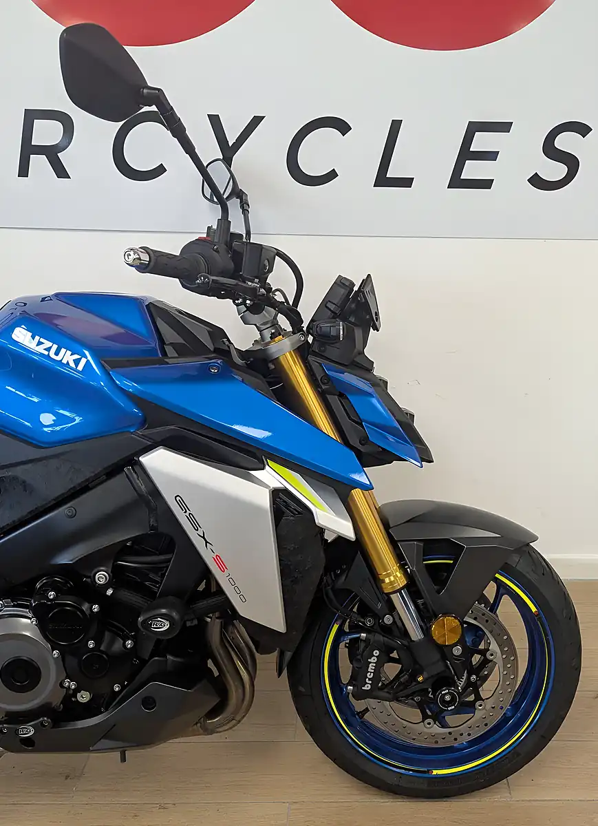 Used 2021 Suzuki GSX-S1000 Blue - Interior and Exterior details 2
