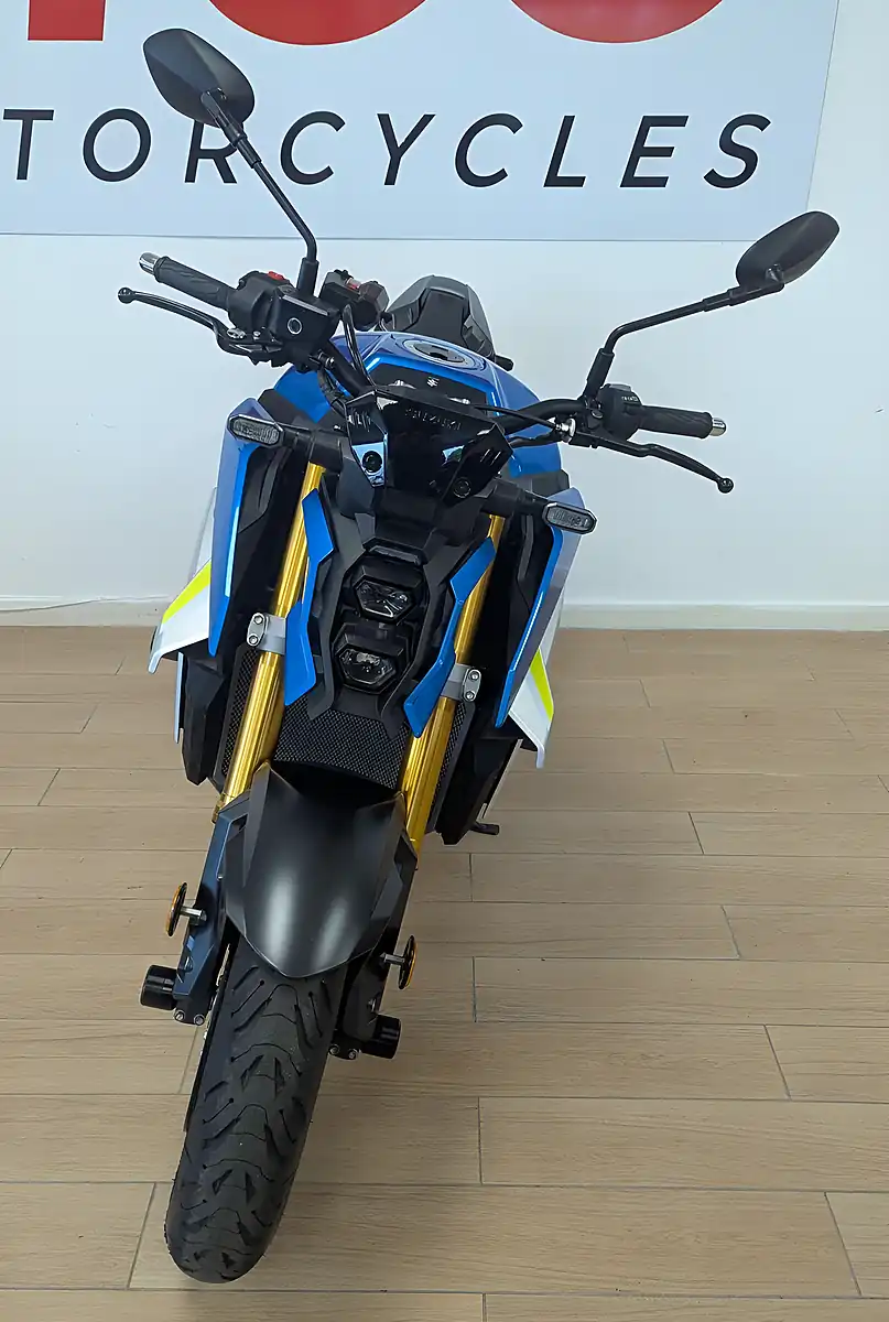 Used 2021 Suzuki GSX-S1000 Blue - Interior and Exterior details 3