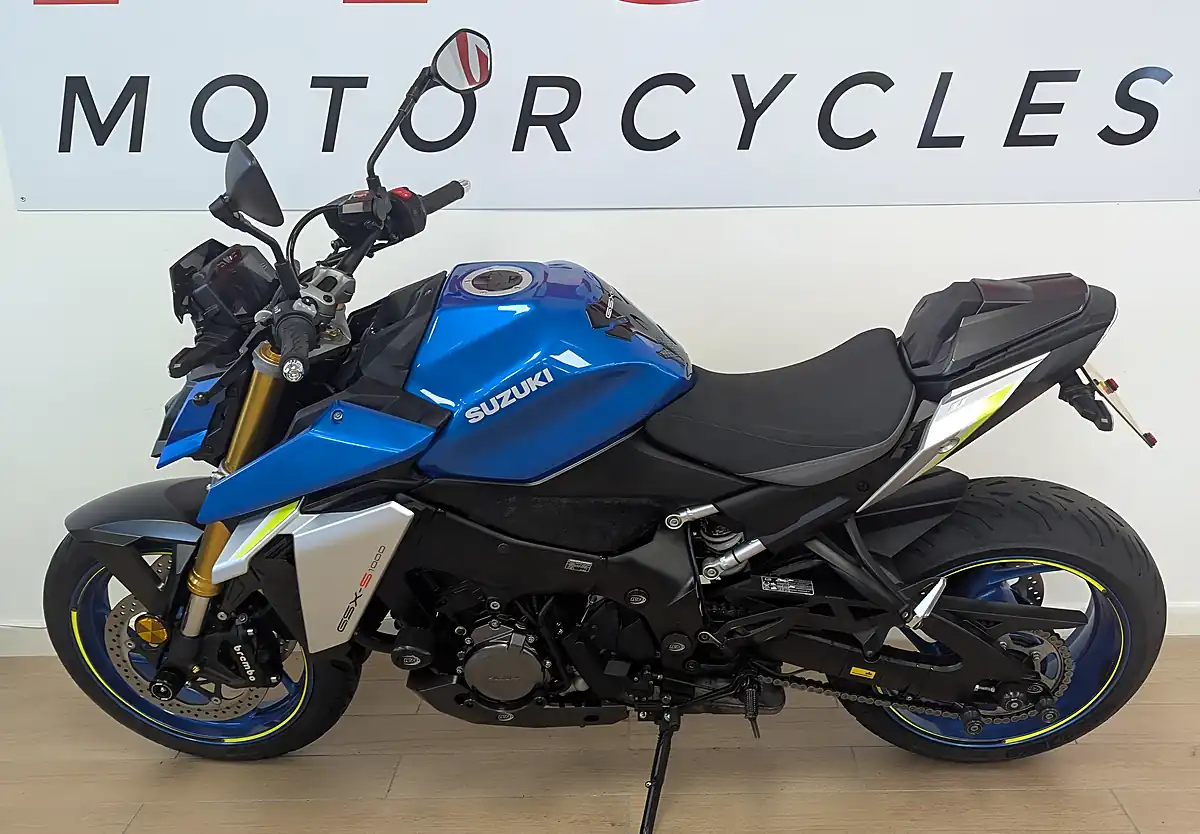 Used 2021 Suzuki GSX-S1000 Blue - Interior and Exterior details 4