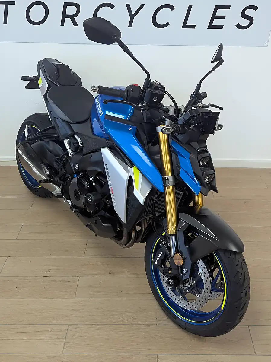 Used 2021 Suzuki GSX-S1000 Blue - Interior and Exterior details 7