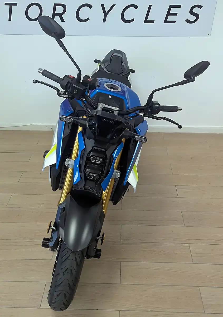 Used 2021 Suzuki GSX-S1000 Blue - Interior and Exterior details 8