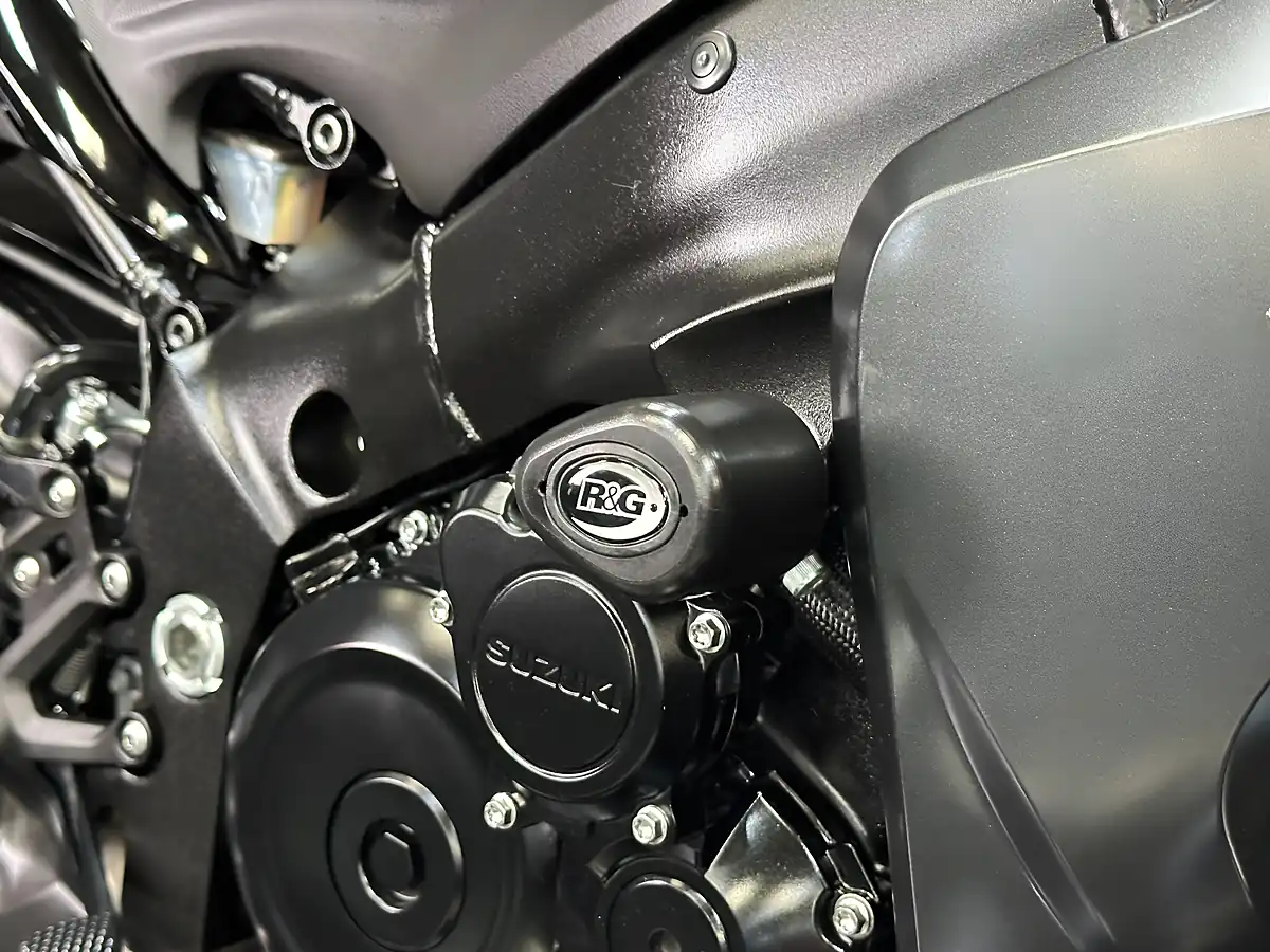 Used 2021 Suzuki GSX-S1000 F Black - Interior and Exterior details 15