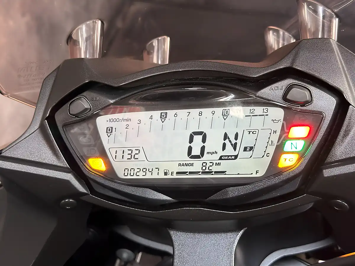 Used 2021 Suzuki GSX-S1000 F Black - Interior and Exterior details 3