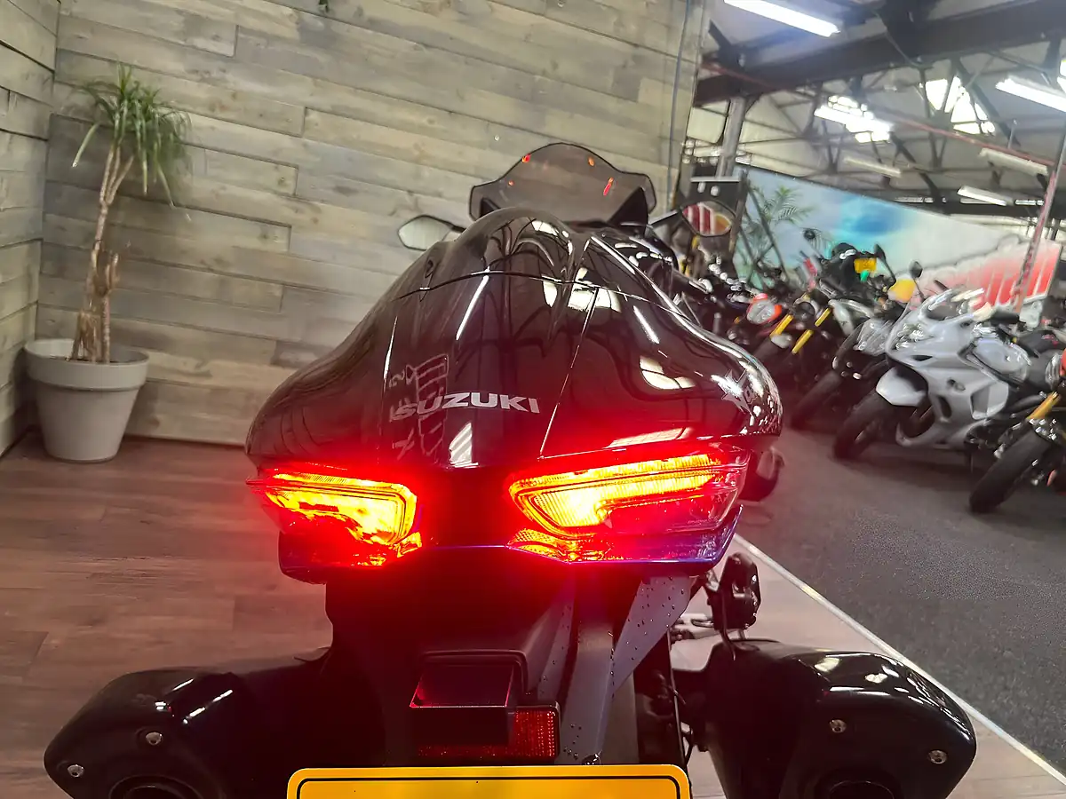 Used 2021 Suzuki GSX1300R Hayabusa Black - Interior and Exterior details 7