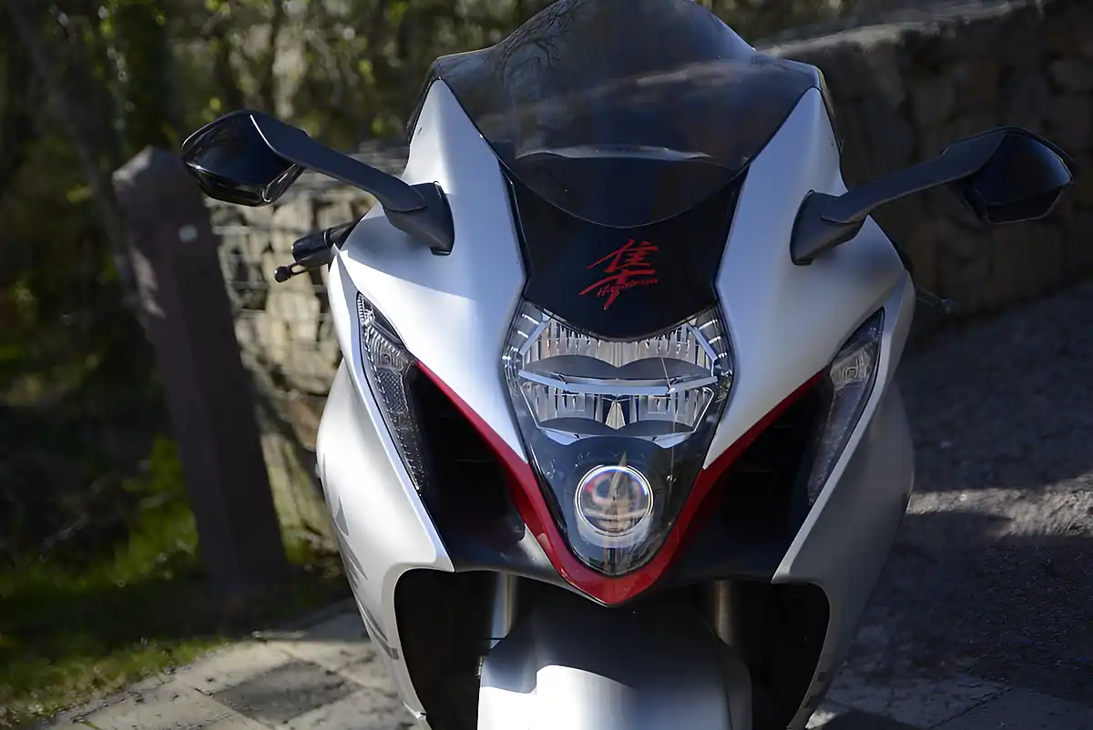 Used 2021 Suzuki GSX1300R Hayabusa Silver - Interior and Exterior details 13