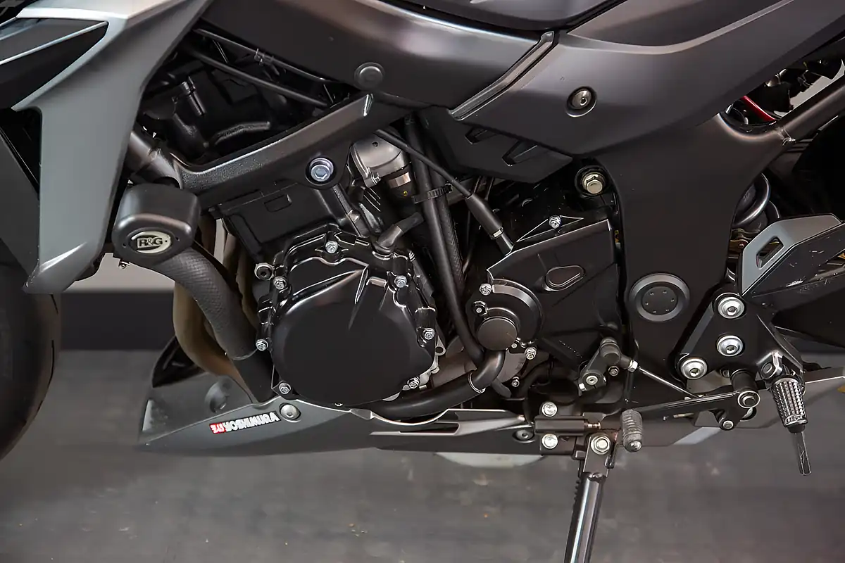Used 2021 Suzuki Gsxs Black - Interior and Exterior details 4